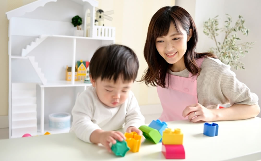 <span style="font-size:1.3rem; color: #1d487c;">保育用品</span>